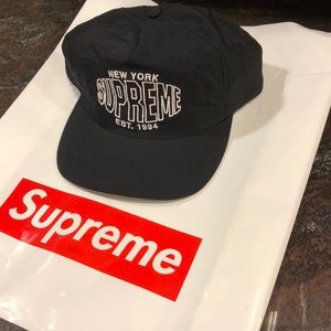 Supreme Snapback